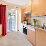 Helena Apartment *