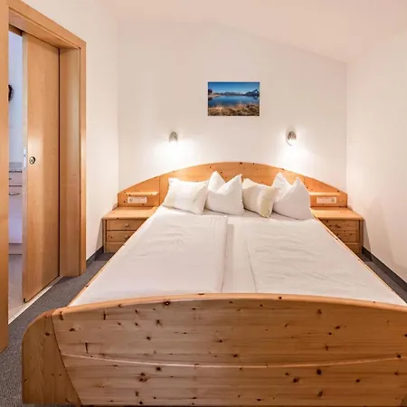 Helena Appartement *