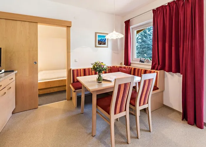 Helena شفينداو