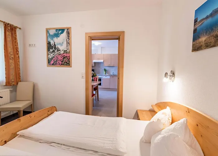 Helena شفينداو